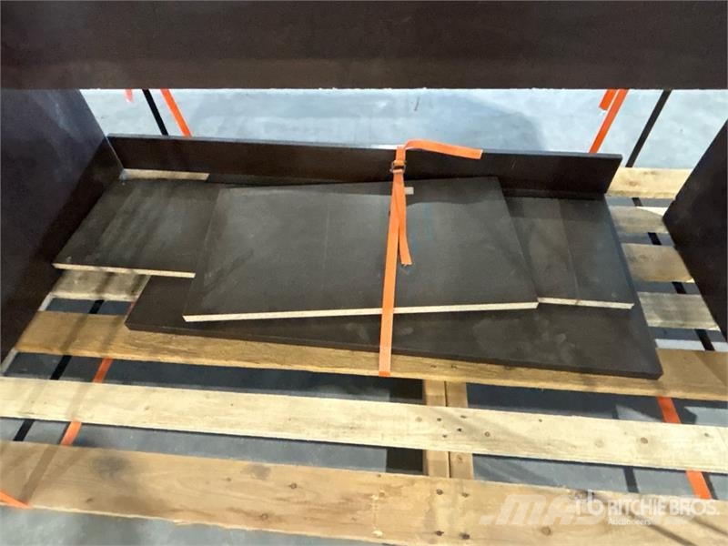Quantity of (1) Computer Desk Κατασκευές - Άλλα