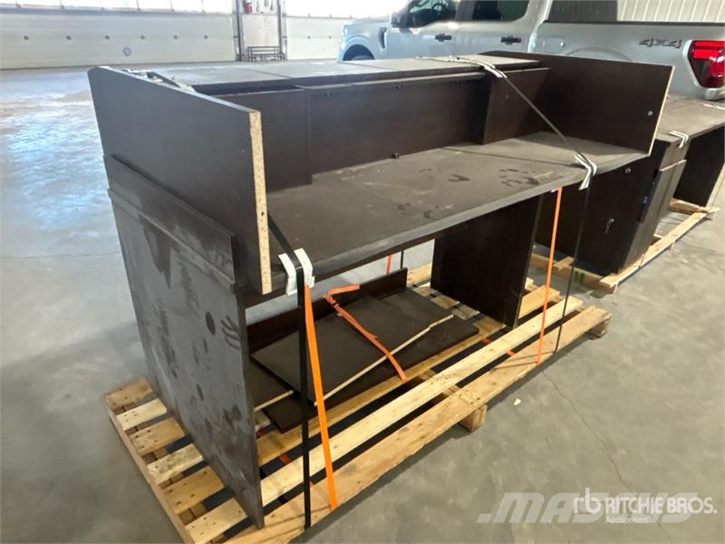 Quantity of (1) Computer Desk Κατασκευές - Άλλα
