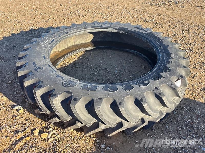 Quantity of (1) Fire stone Radial 9000 380/90R46 T Gume, kotači i naplatci