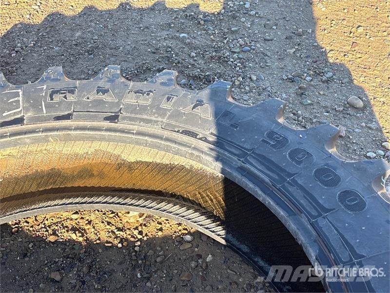 Quantity of (1) Fire stone Radial 9000 380/90R46 T Gume, kotači i naplatci