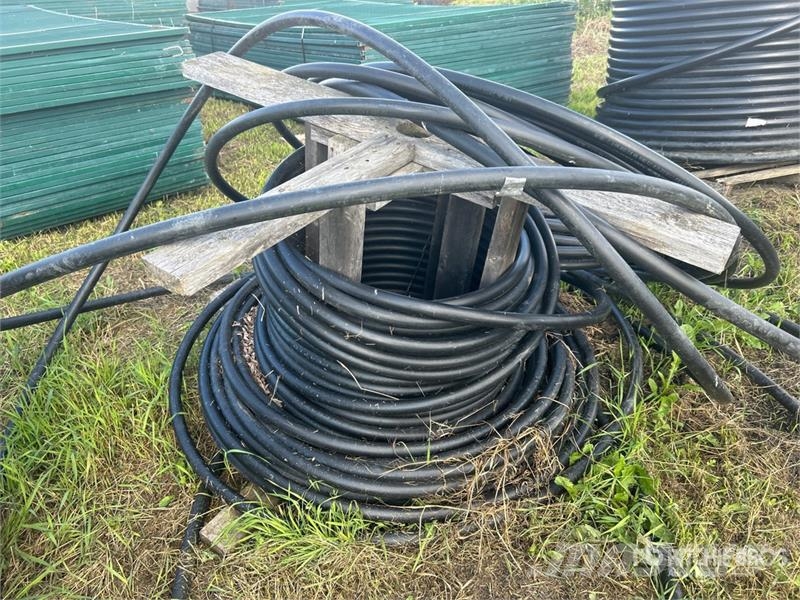 Quantity of 1 in Utility Hose Компоненты строительной техники