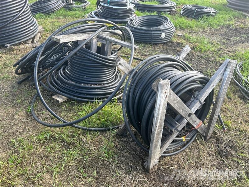 Quantity of 1 in Utility Hose Компоненты строительной техники