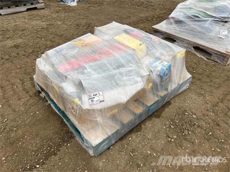 Quantity of (1) Pallets of Parts and Shop Supplies Andre komponenter