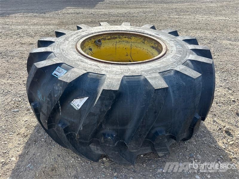Quantity of (1) Primex 30.5L-32 Tires (Unused) - F Gume, točkovi i felne