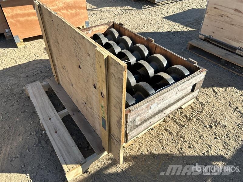 Quantity of (10) 1-57350-0010 Morooka MST300 Botto Andre komponenter