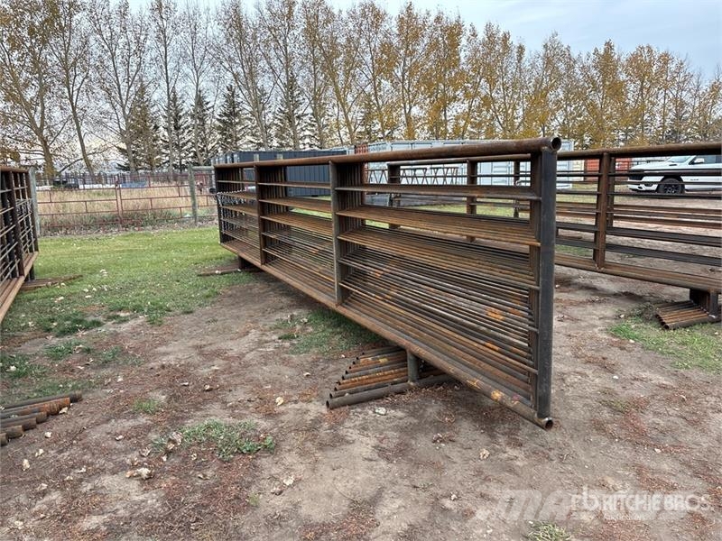  Quantity of (10) 24 ft x 5 ft 3 in Heavy Duty Live ماكينات وملحقات مواش أخرى