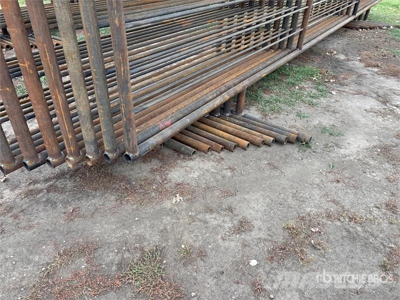  Quantity of (10) 24 ft x 5 ft 3 in Heavy Duty Live ماكينات وملحقات مواش أخرى