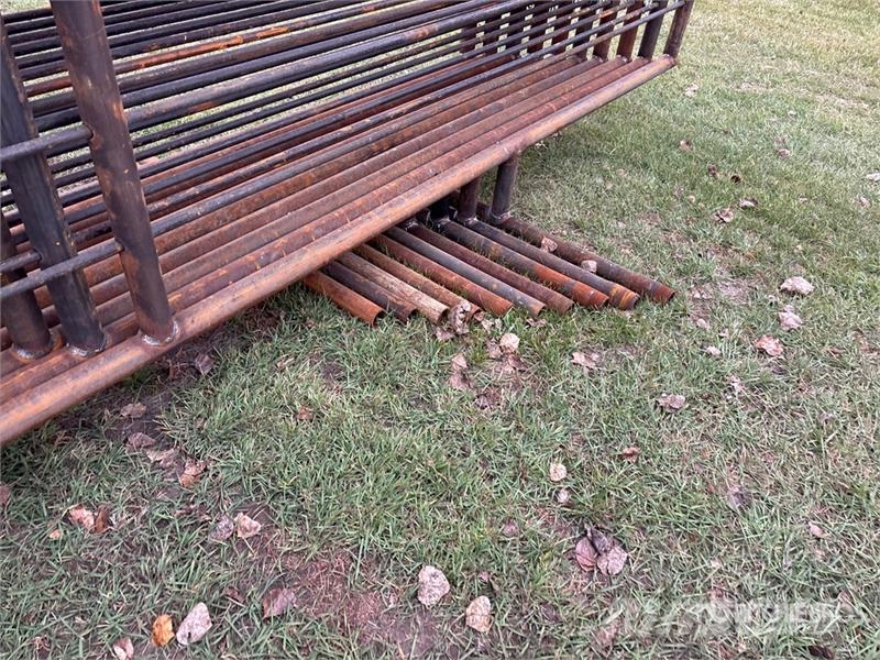 Quantity of (10) 24 ft x 5 ft 3 in Heavy Duty Live Livdyr annet utstyr