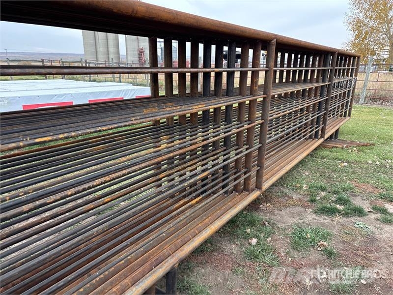 Quantity of (10) 24 ft x 5 ft 3 in Heavy Duty Live Livdyr annet utstyr