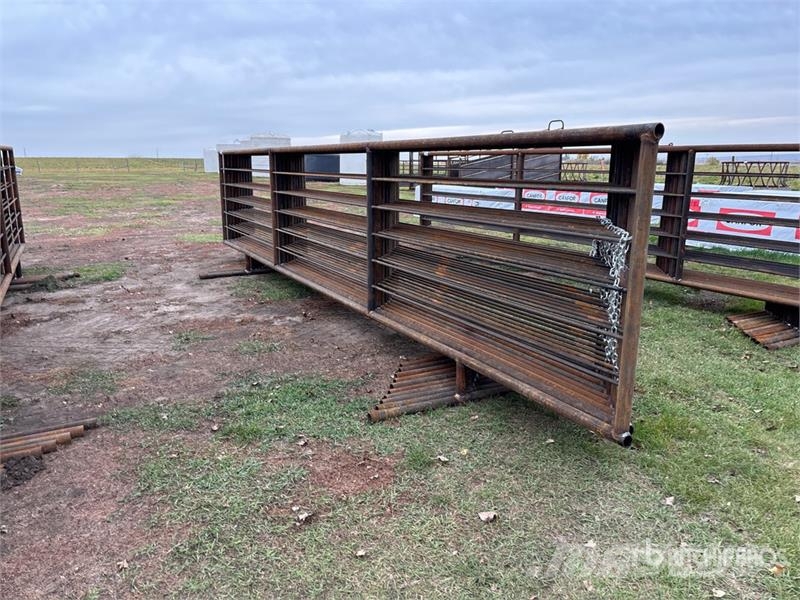  Quantity of (10) 24 ft x 5 ft 3 in Heavy Duty Live ماكينات وملحقات مواش أخرى