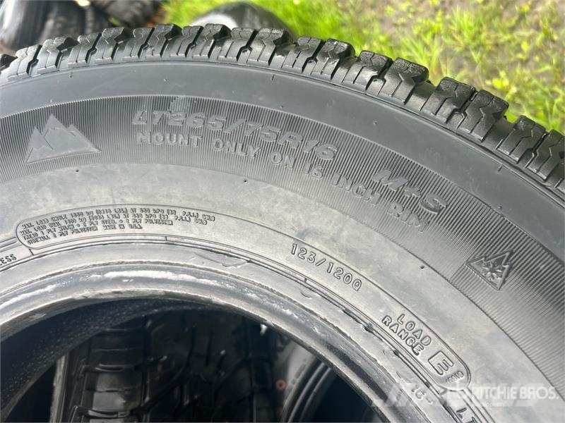  Quantity of (10) 265/75R16 Tires Opony, koła i felgi