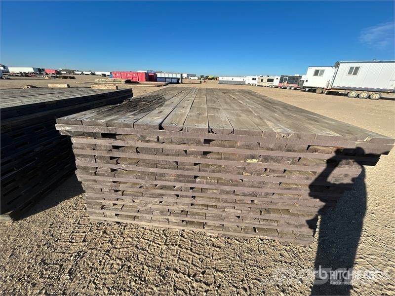  Quantity of (10) 7 ft 2 in x 12 ft Access Mats ملحقات وقطع غيار معدات الحفر