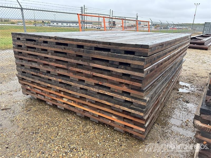 Quantity of (10) 7 ft x 12 ft 10 in x 3 in Wood Ma Аксесоари и резервни части за пробивни машини