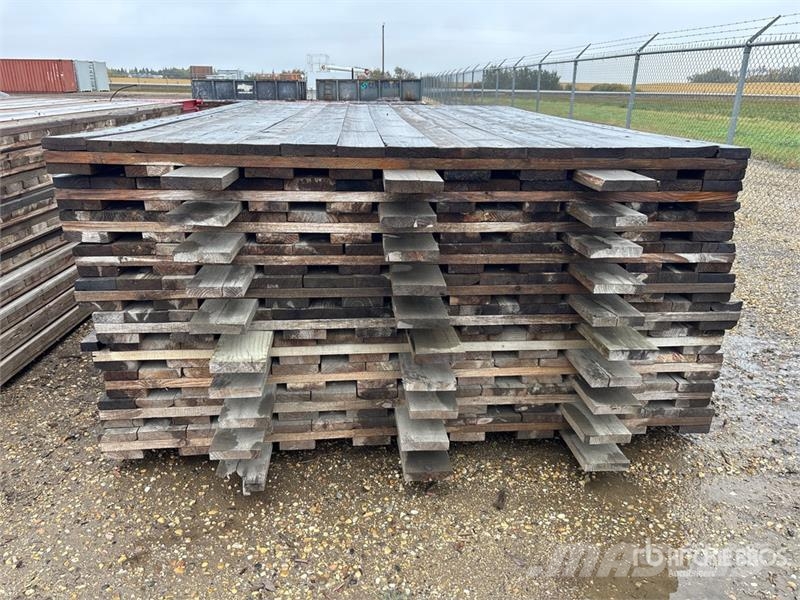 Quantity of (10) 7 ft x 12 ft 10 in x 3 in Wood Ma Аксесоари и резервни части за пробивни машини