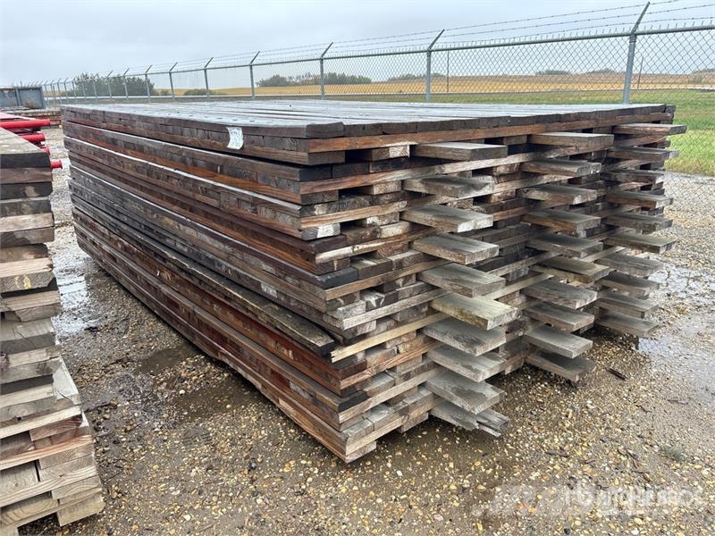 Quantity of (10) 7 ft x 12 ft 10 in x 3 in Wood Ma Аксесоари и резервни части за пробивни машини