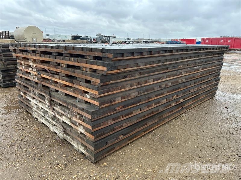  Quantity of (10) 8 ft x 12 ft Access Mats Rezervni delovi i oprema za bušenje
