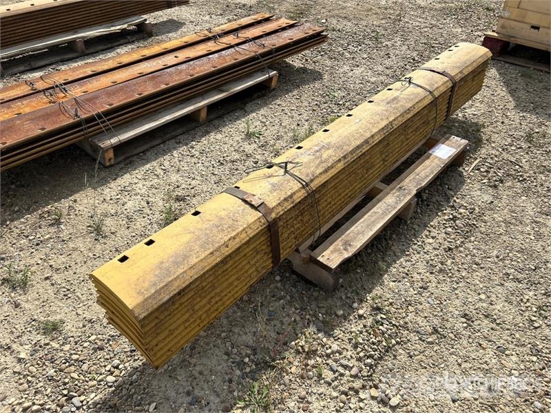 Quantity of (10) Grader Cutting Edges (Unused) Drugi deli