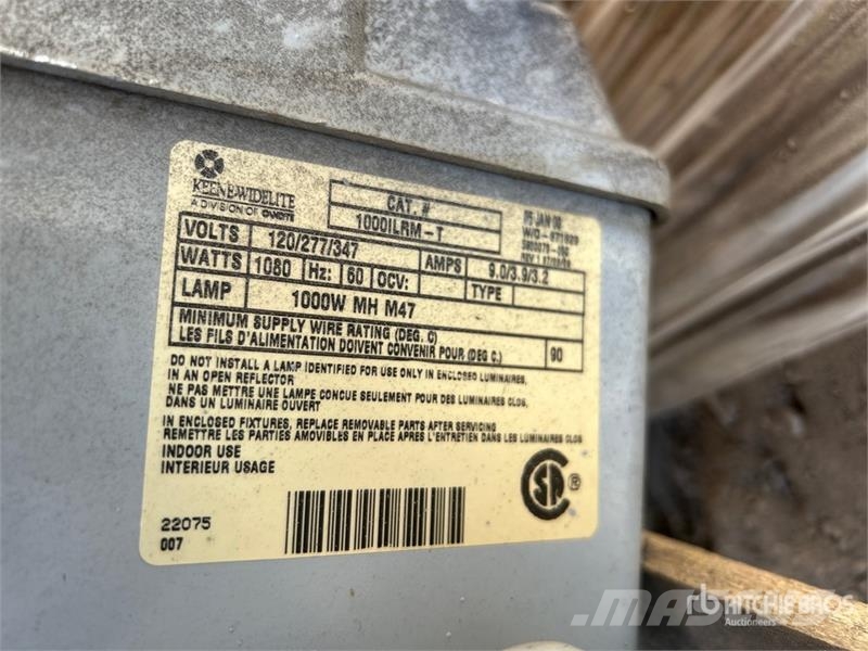  Quantity of (10) Lighting Fixtures مكونات أخرى