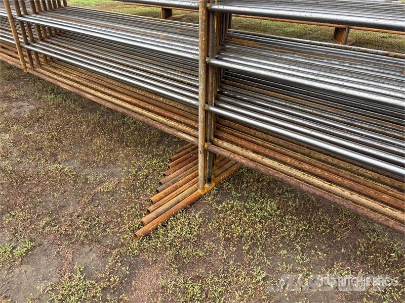 Quantity of (10) Livestock Panel Ďalšie stroje a zariadenia pre živočíšnu výrobu