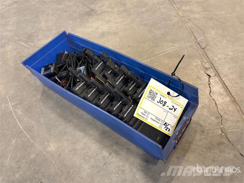 Quantity of (10) Motorola SL-300 Handheld 2-Way Ra Autres accessoires