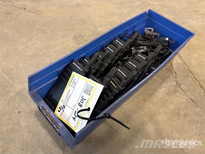 Quantity of (10) Motorola SL-300 Handheld 2-Way Ra Autres accessoires