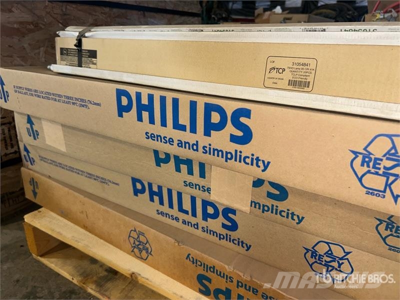Quantity of (10) Multi Lamp Florescent Fixture Drugi deli