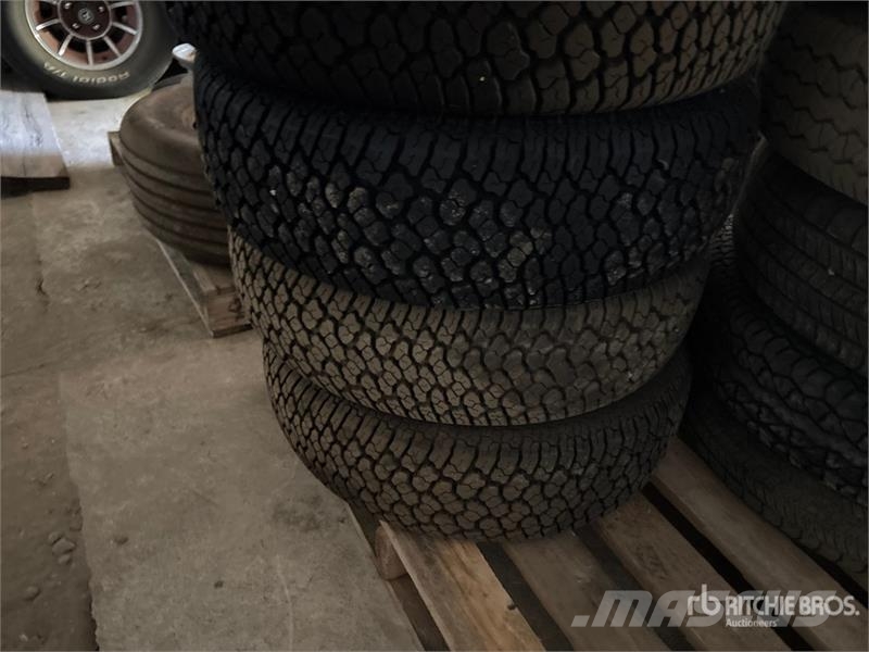 Quantity of (10) Tires Gume, točkovi i felne