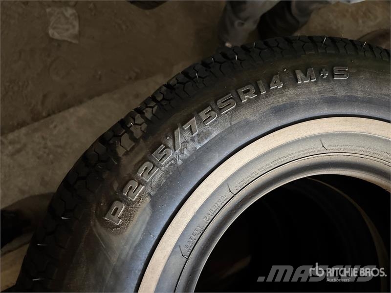 Quantity of (10) Tires Gume, točkovi i felne