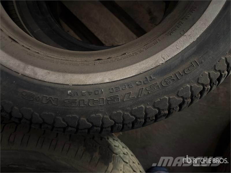 Quantity of (10) Tires Gume, točkovi i felne