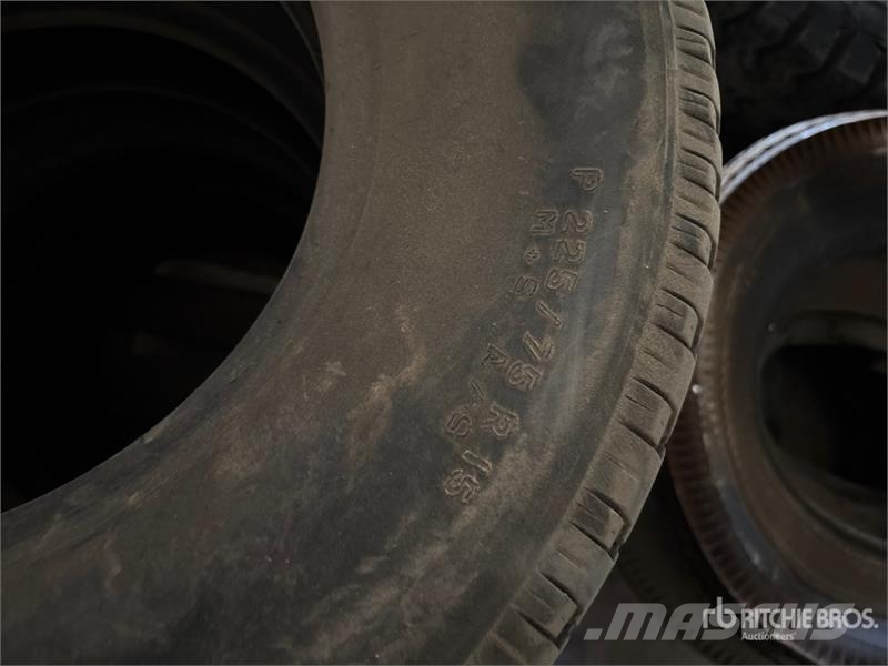 Quantity of (10) Tires Gume, točkovi i felne