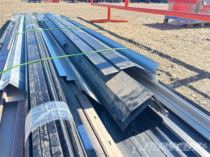Quantity of (11) 21 ft x 3 ft Galvanized Metal Roo Seilwinden, Bauaufzüge und Lastenaufzüge