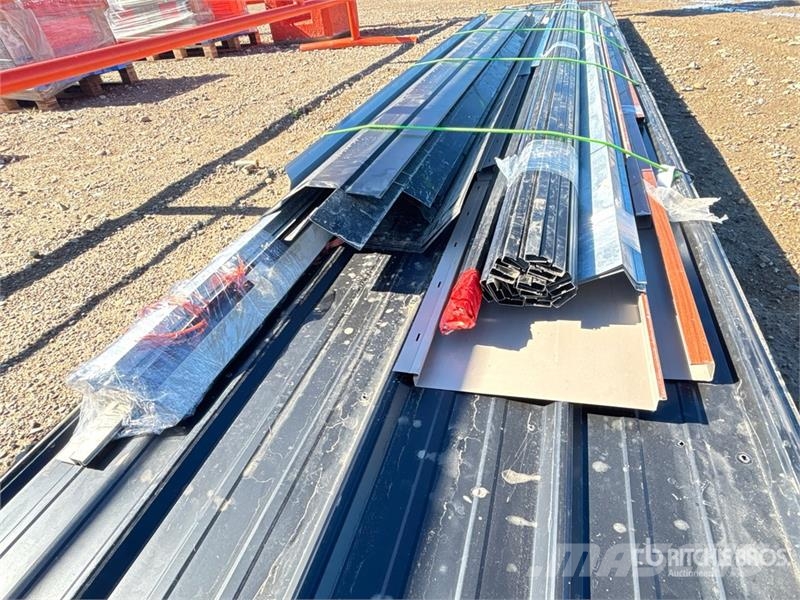 Quantity of (11) 21 ft x 3 ft Galvanized Metal Roo Seilwinden, Bauaufzüge und Lastenaufzüge