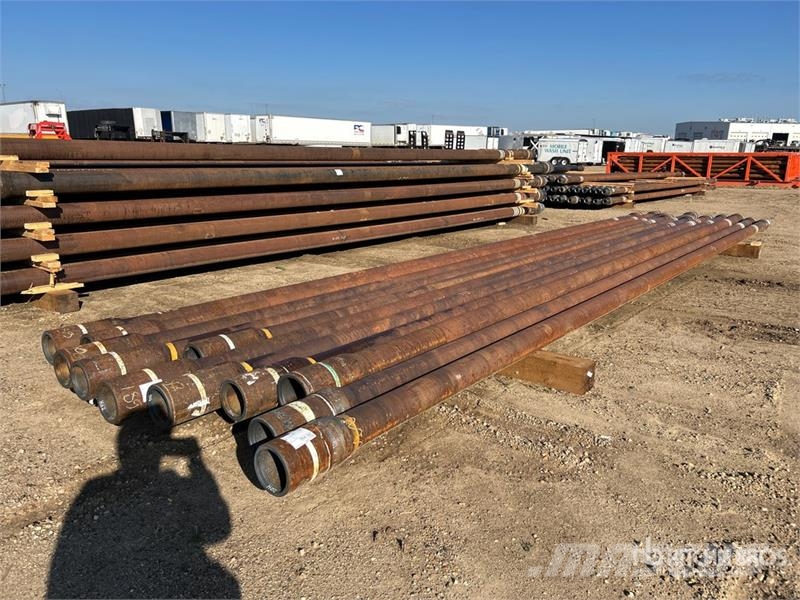  Quantity of (11) 30 Ft DS-55 Thread 5.5 In. Drill  其他組件