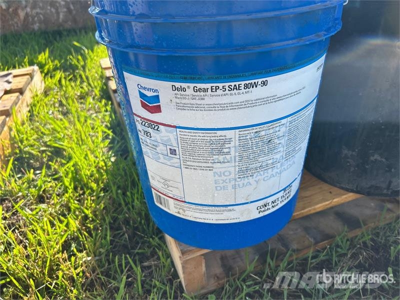  Quantity of (11) 5 gal Pails of Assorted Lubricant Ďalšie komponenty