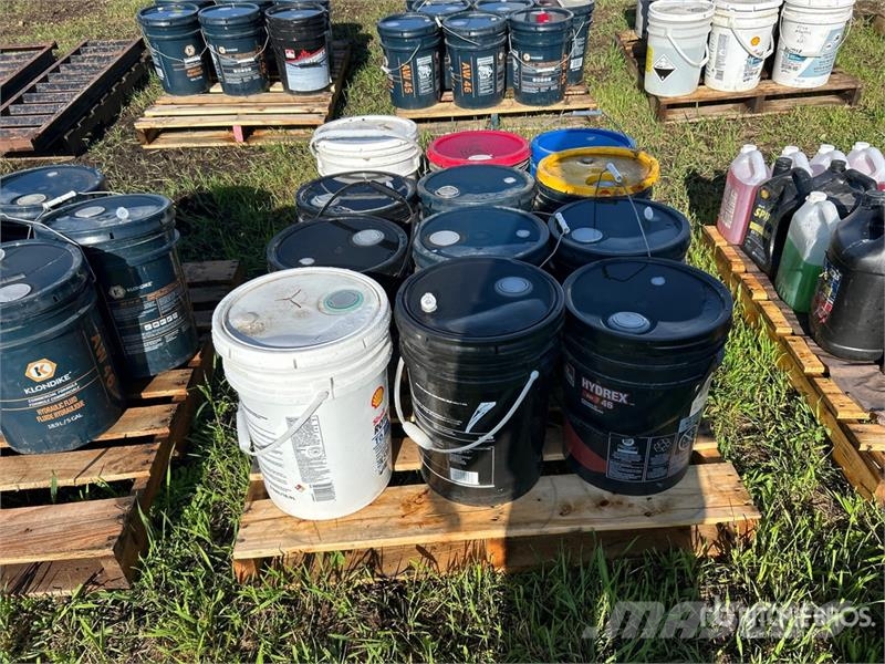  Quantity of (11) 5 gal Pails of Assorted Lubricant Ďalšie komponenty