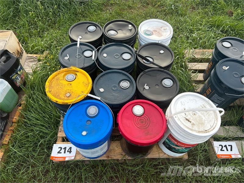  Quantity of (11) 5 gal Pails of Assorted Lubricant Ďalšie komponenty