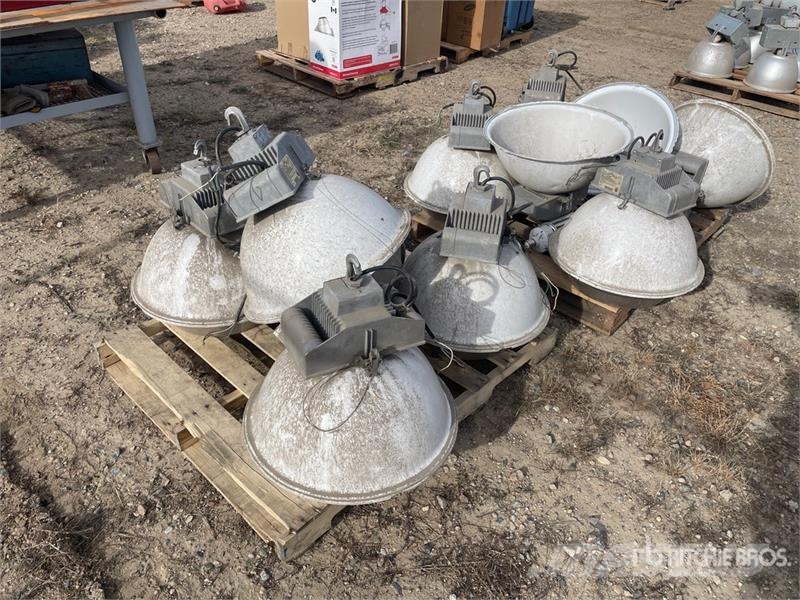Quantity of (11) Shop Lights Andre komponenter