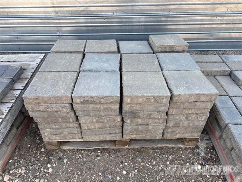 Quantity of (113) 12 in x 12 in Blocks Drugi deli