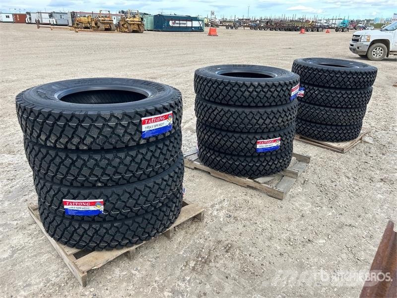 Quantity of (12) 11R24.5 Tires (Unused) Gume, kolesa in platišča