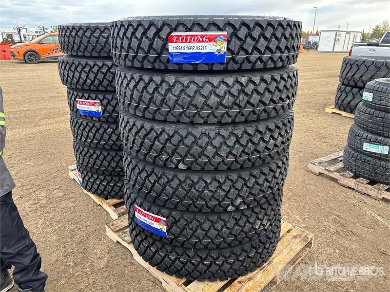 Quantity of (12) 11R24.5 Tires (Unused) 轮胎、车轮和轮圈