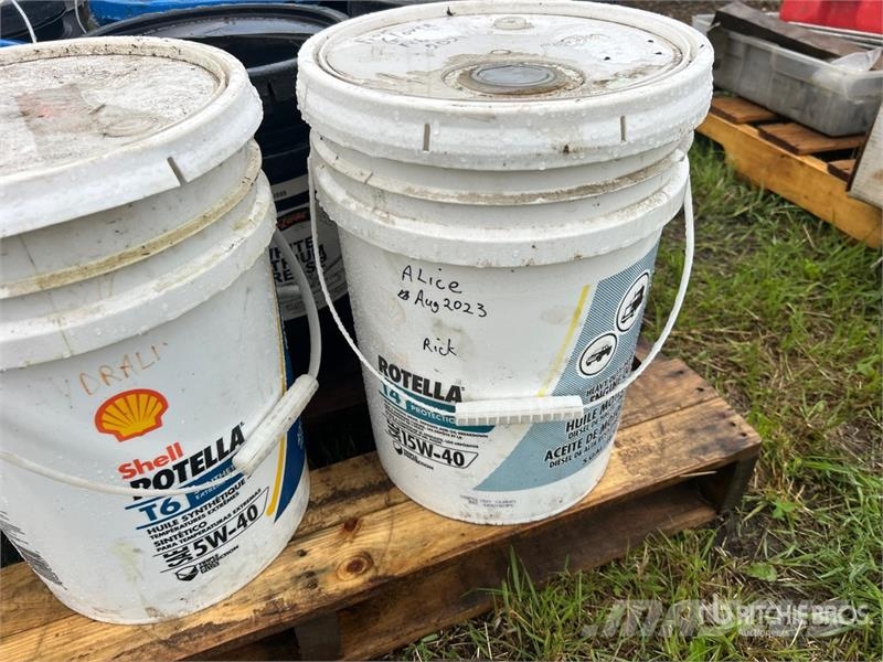 Quantity of (12) 5 gal Pails of Assorted Oil & Lub Drugi deli