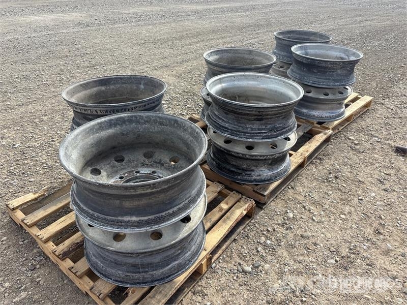  Quantity of (12) Aluminum Wheels Pneumatiky, kola a ráfky