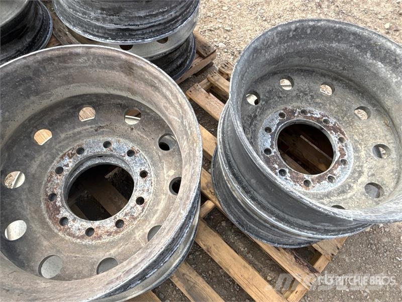  Quantity of (12) Aluminum Wheels Pneumatiky, kola a ráfky