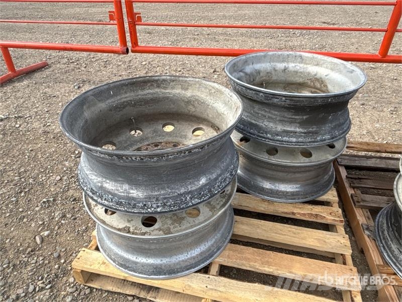  Quantity of (12) Aluminum Wheels Pneumatiky, kola a ráfky