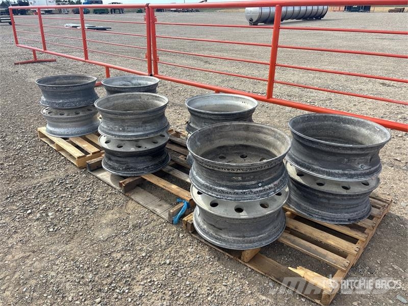  Quantity of (12) Aluminum Wheels Pneumatiky, kola a ráfky