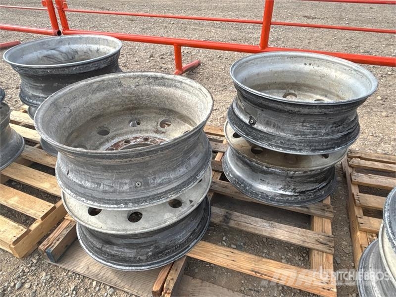  Quantity of (12) Aluminum Wheels Pneumatiky, kola a ráfky