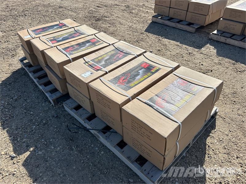 Quantity of (12) BYT FLOJK035 3.5 t Floor Jack (U مكونات أخرى