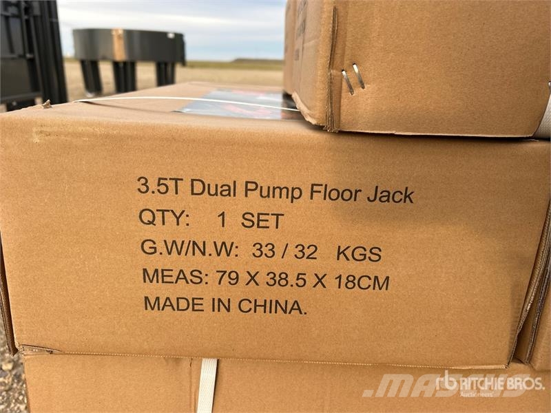 Quantity of (12) BYT FLOJK035 3.5 t Floor Jack (U Építőipar - Egyebek
