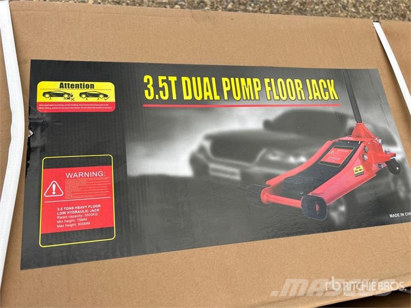 Quantity of (12) BYT FLOJK035 3.5 t Floor Jack (U Diger