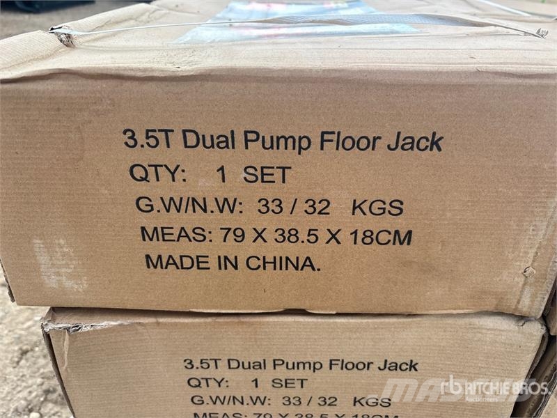  Quantity of (12)  BYT FLOJK035 3.5T Floor Jack (Un مكونات أخرى